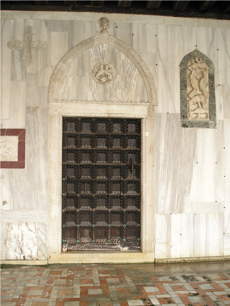Portale dopo il restauro